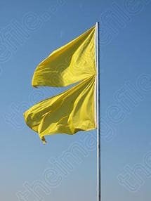 Les Yellow Flags