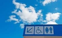 Exercices du plancher pelvien ou stimulation du nerf tibial postérieur chez les patients avec une Sclérose en Plaques et présentant des troubles urinaires ?